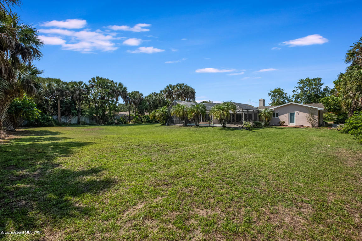 405 Sunset Boulevard Melbourne Beach, FL 32951 - Photo 25 of 26 Large private yard, room for boat