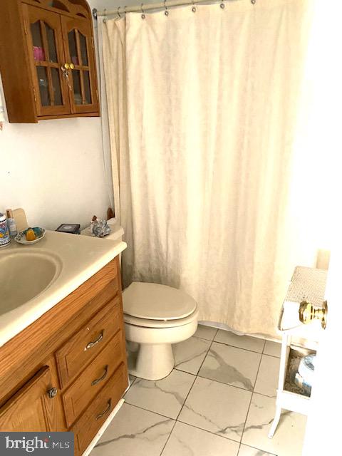 404 Punch Run Road Front Royal, VA 22630 - Photo 9 of 41 Bathroom