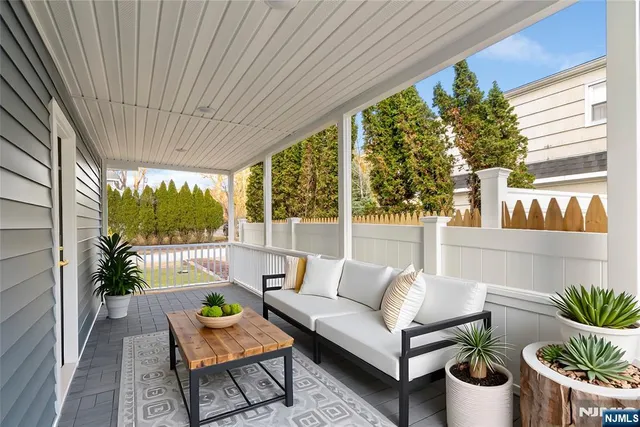 $959,000 | 16 Clarke Street, Closter, NJ 07624