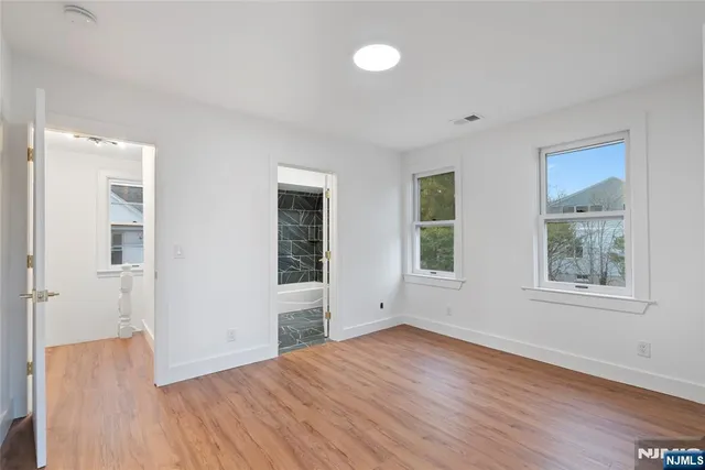 $959,000 | 16 Clarke Street, Closter, NJ 07624