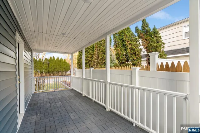 $959,000 | 16 Clarke Street, Closter, NJ 07624