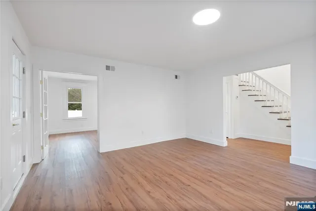 $959,000 | 16 Clarke Street, Closter, NJ 07624