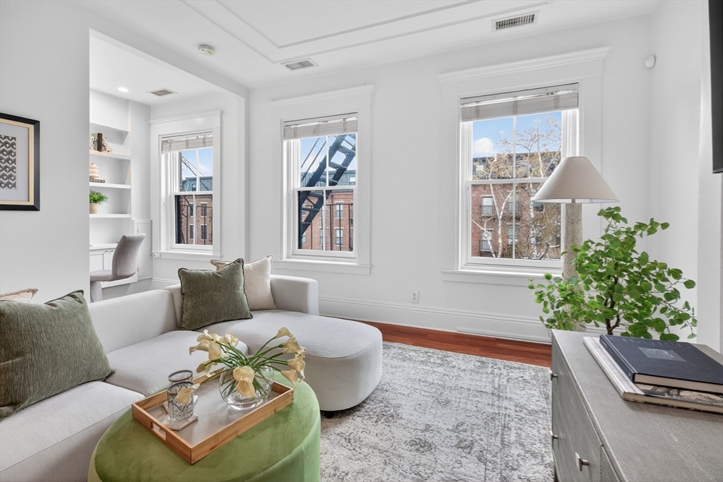 65 Rutland Street, Unit PH3 Boston, MA 02118 - Photo 4 of 24