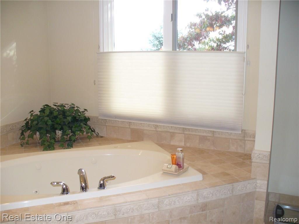 1336 Tranquility Court Rochester, MI 48306 - Photo 26 of 50 Master Bathroom