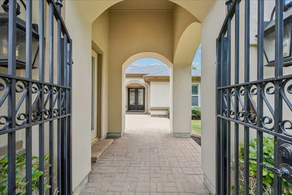 $1,299,000 | 3118 Bonnebridge Way Boulevard, Houston, TX 77082