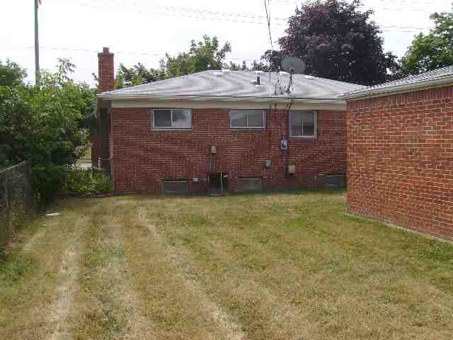 5211 East 13 Mile Road Warren, MI 48092 - Photo 9 of 9 31066788-8.JPG