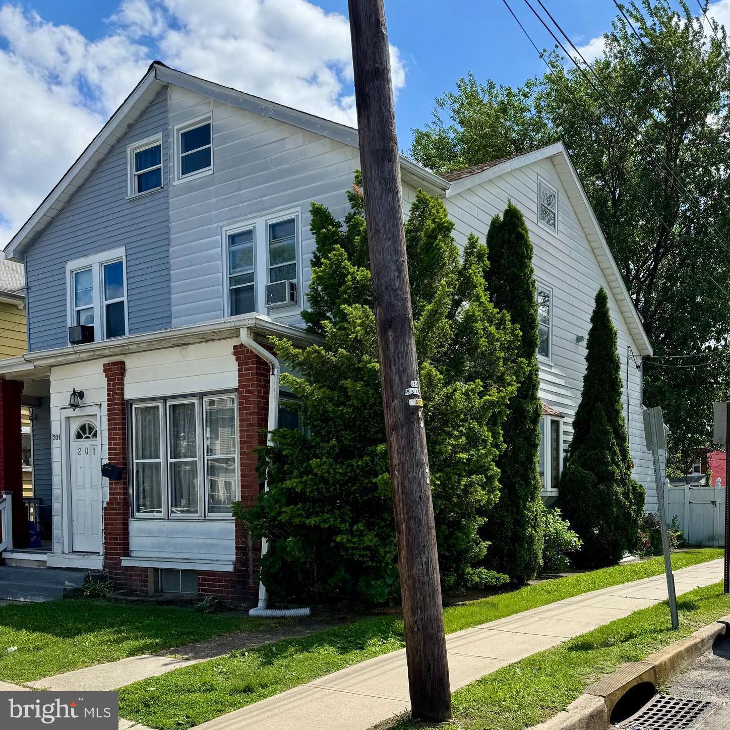 201 Woodlawn Avenue Hamilton, NJ 08609 - Photo 2 of 8