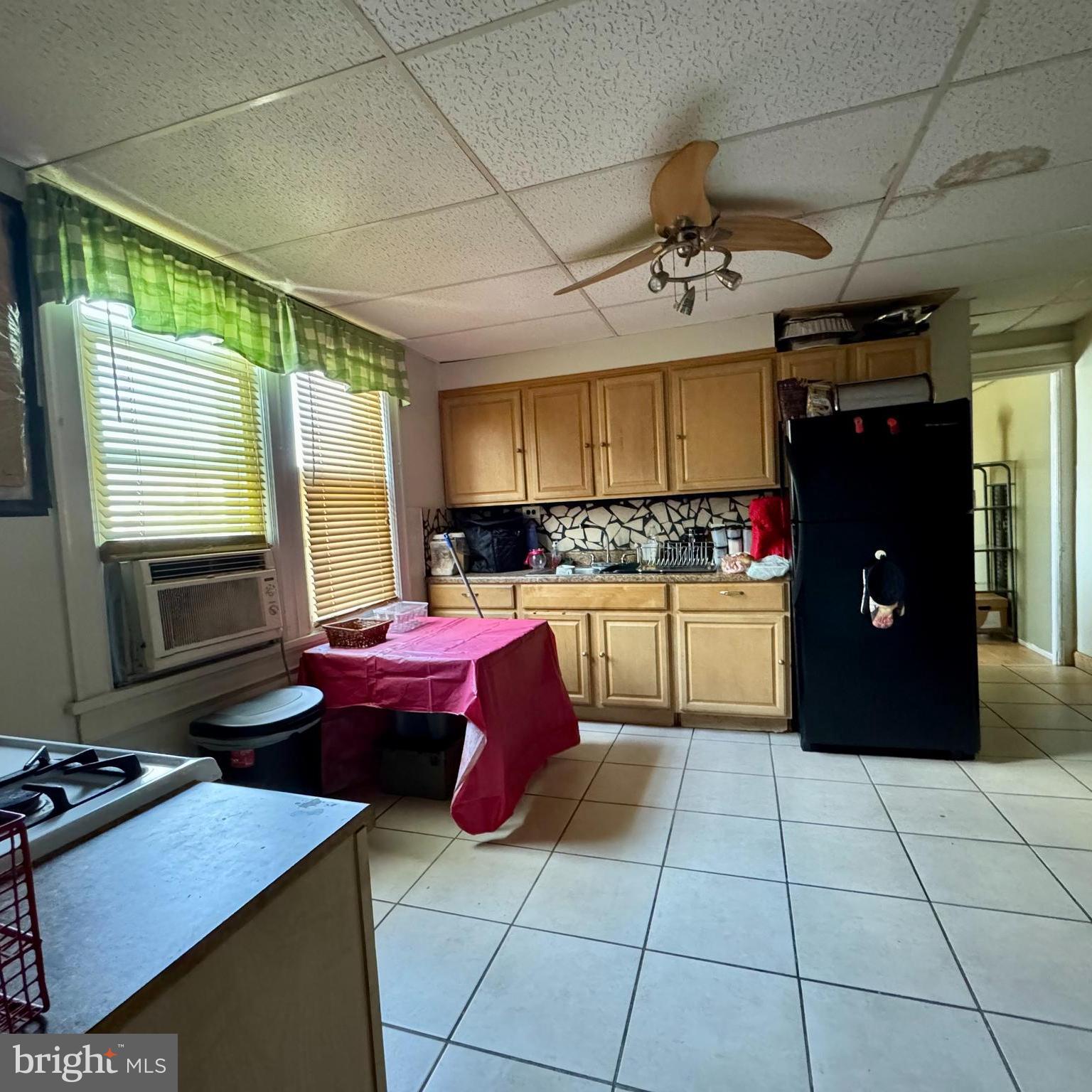 201 Woodlawn Avenue Hamilton, NJ 08609 - Photo 5 of 8