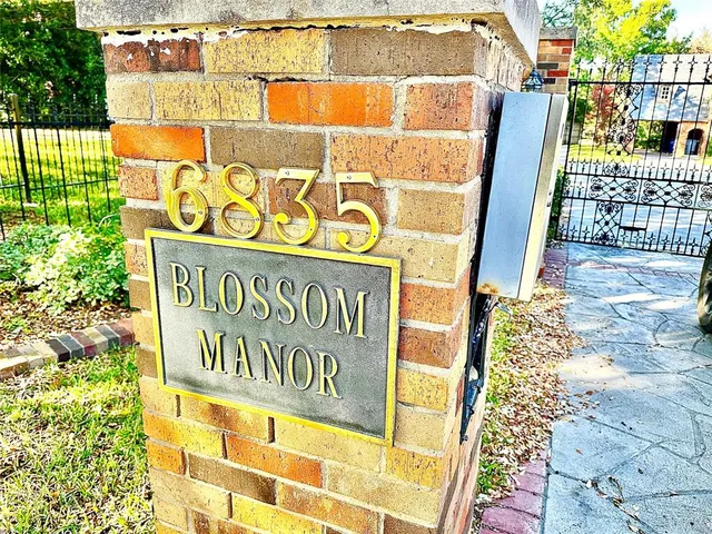 a sign broad on the wall