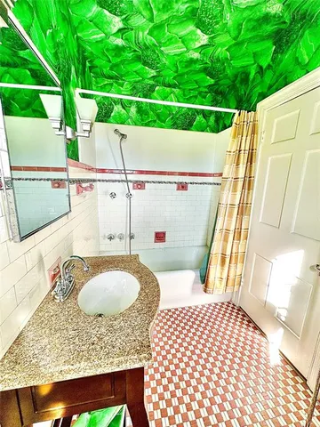 a view of livingroom with furniture and wooden floor