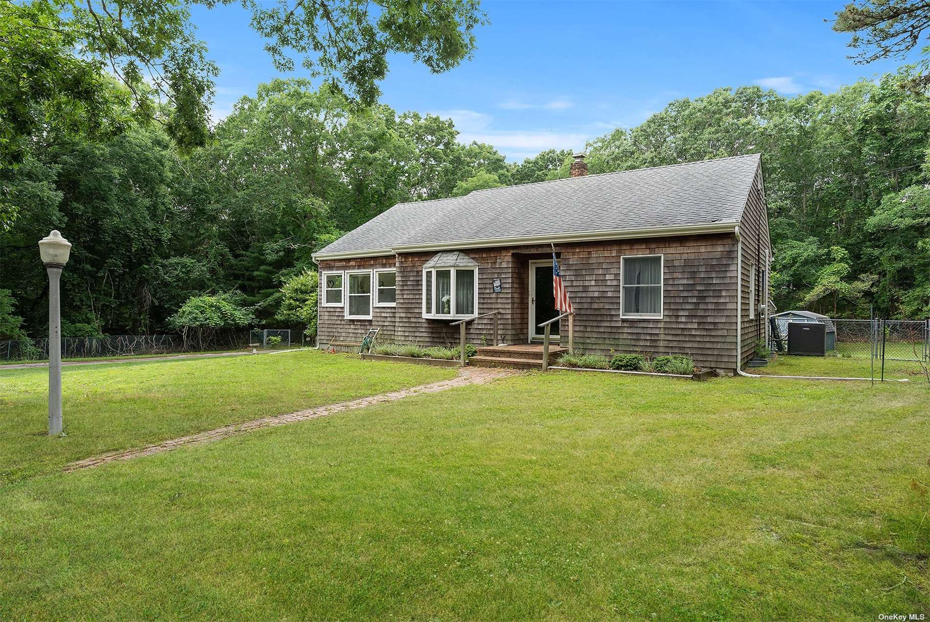 33 Springy Banks Road East Hampton, NY 11937 - Photo 1 of 1 Gallery Image 1