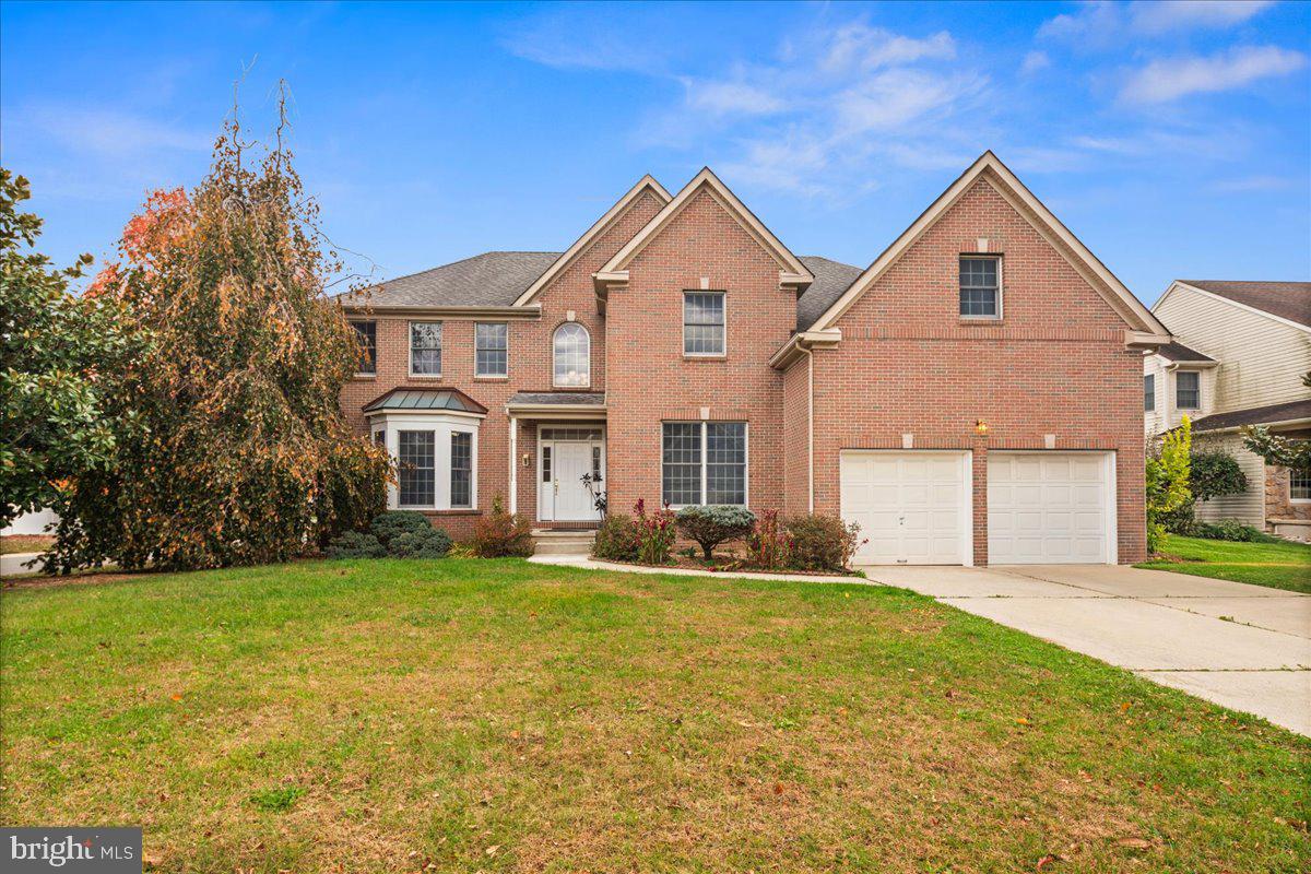 1 Gardengate Court Columbus, NJ 08022 - Photo 1 of 41 a front view of a house with a yard