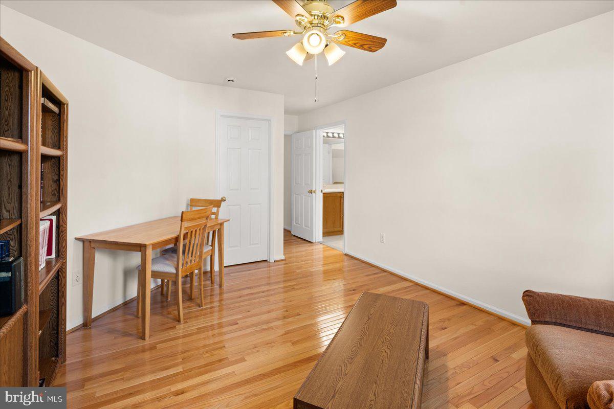 1 Gardengate Court Columbus, NJ 08022 - Photo 27 of 41 a view of a livingroom with furniture