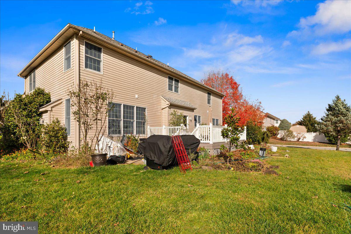 1 Gardengate Court Columbus, NJ 08022 - Photo 39 of 41 a front view of house with yard and seating area