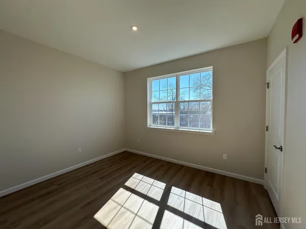 $2,600 | 88 Louis Street, Unit 5, New Brunswick, NJ 08901
