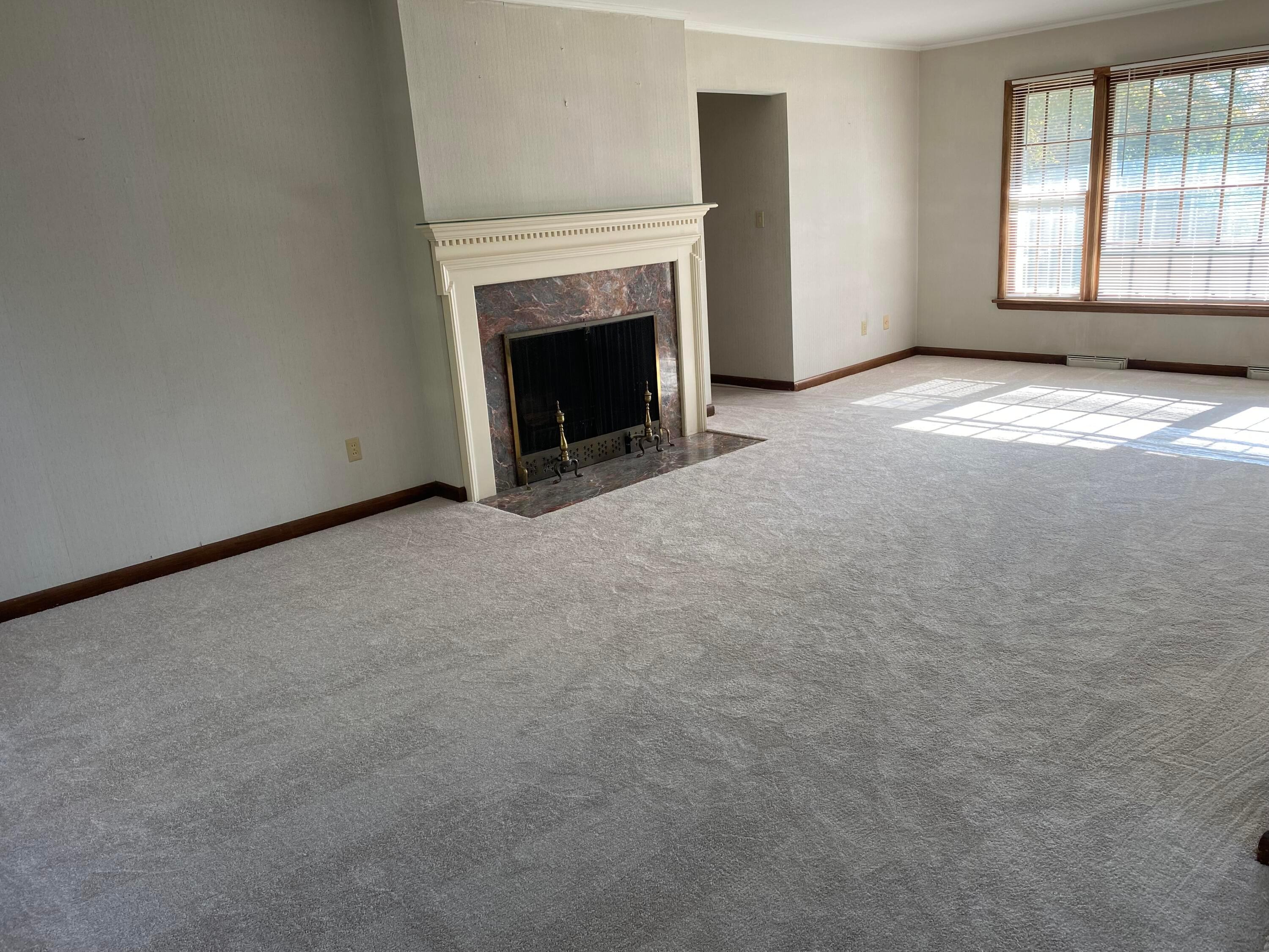 2840 Charing Road Upper Arlington, OH 43221 - Photo 14 of 39 Updated Living Room