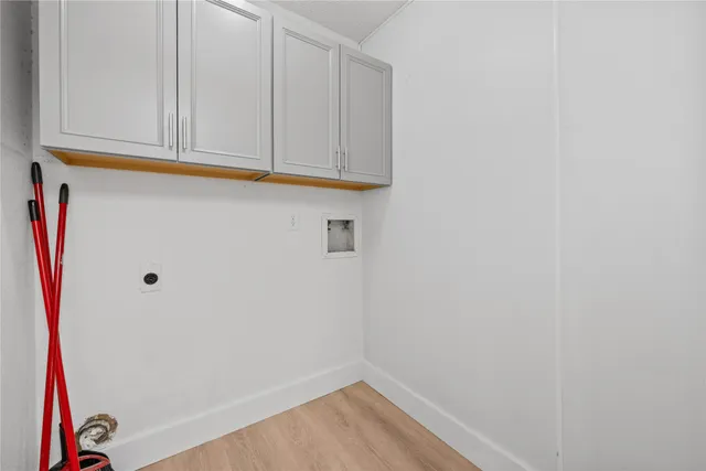 $130,000 | 250 El Dorado Boulevard, Unit 217, Webster, TX 77598