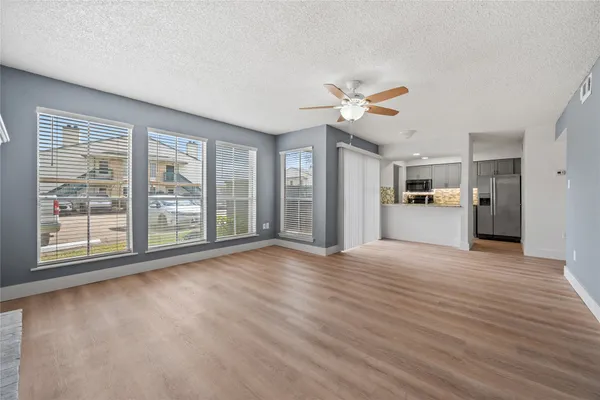 $130,000 | 250 El Dorado Boulevard, Unit 217, Webster, TX 77598