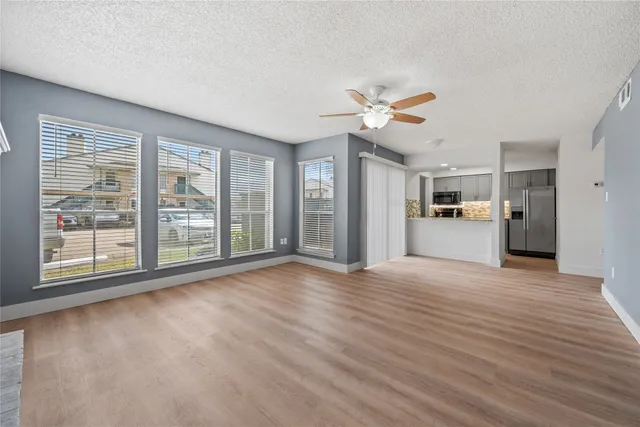 $130,000 | 250 El Dorado Boulevard, Unit 217, Webster, TX 77598