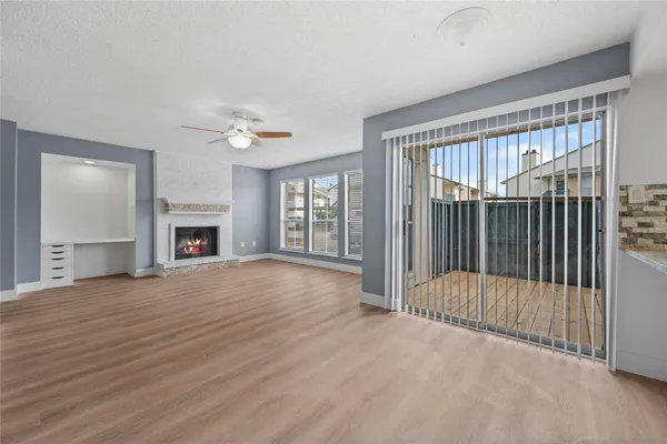 $130,000 | 250 El Dorado Boulevard, Unit 217, Webster, TX 77598