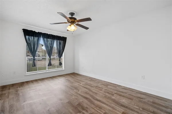 $130,000 | 250 El Dorado Boulevard, Unit 217, Webster, TX 77598