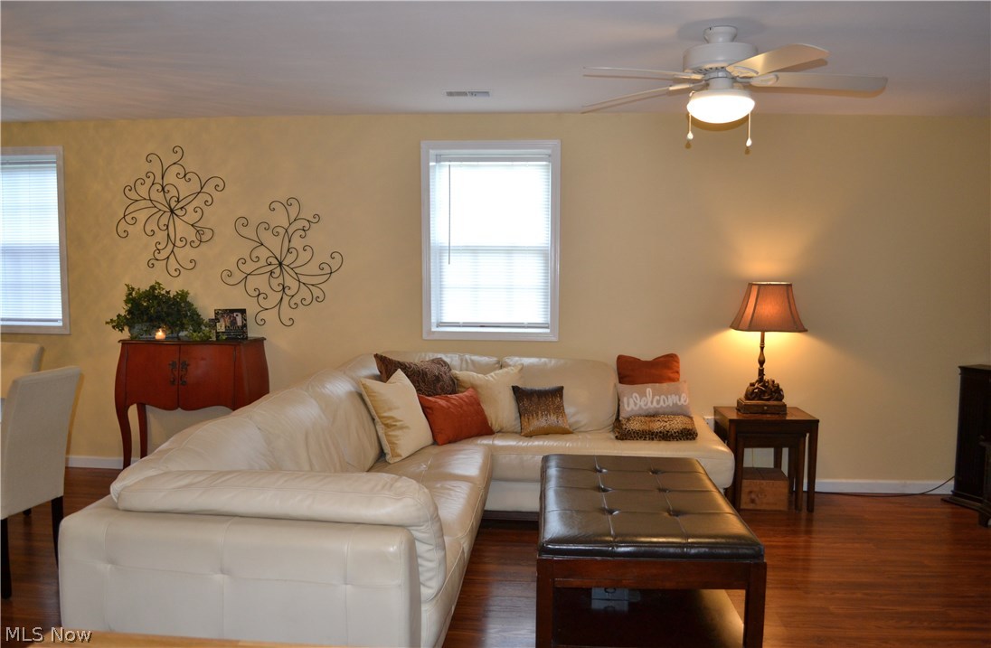 1578 Genteel Ridge Road Wellsburg, WV 26070 - Photo 2 of 32