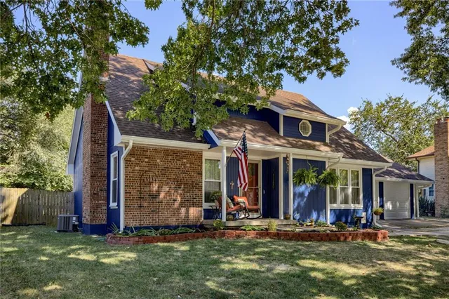 $420,000 | 129 Crestview Court, Lansing, KS 66043