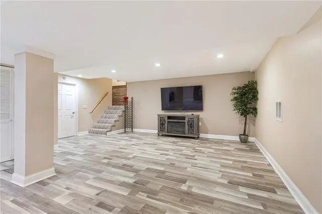 $420,000 | 129 Crestview Court, Lansing, KS 66043