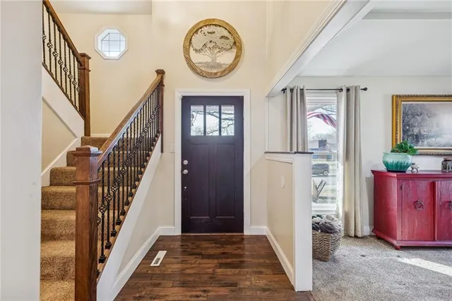 $420,000 | 129 Crestview Court, Lansing, KS 66043