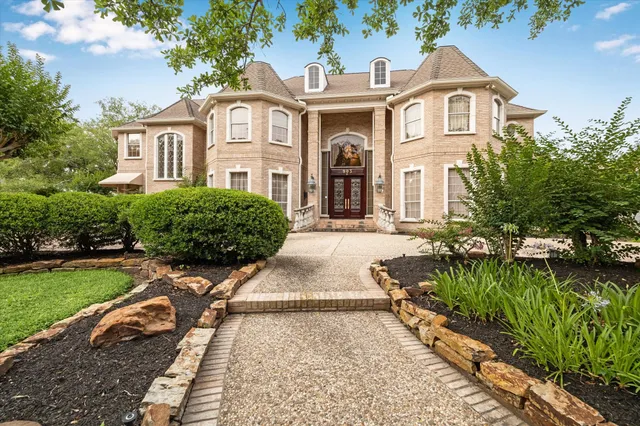 $3,500,000 | 903 Old Lake Road, Houston, TX 77057