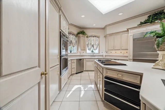 $3,500,000 | 903 Old Lake Road, Houston, TX 77057