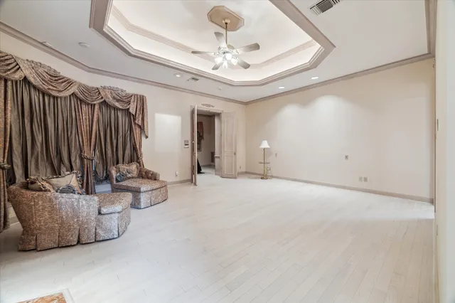 $3,500,000 | 903 Old Lake Road, Houston, TX 77057