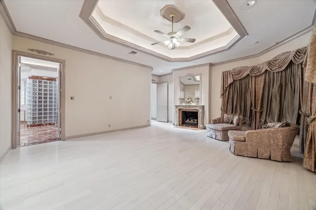 $3,500,000 | 903 Old Lake Road, Houston, TX 77057