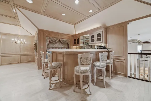 $3,500,000 | 903 Old Lake Road, Houston, TX 77057