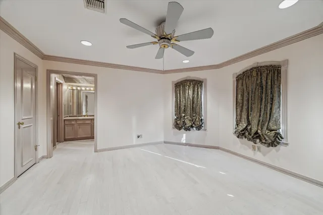 $3,500,000 | 903 Old Lake Road, Houston, TX 77057