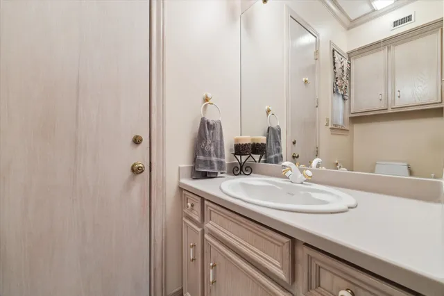 $3,500,000 | 903 Old Lake Road, Houston, TX 77057