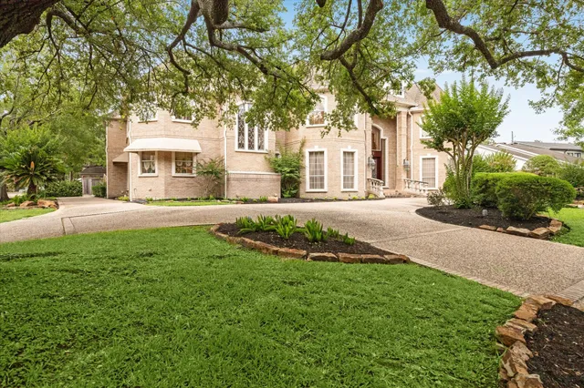$3,500,000 | 903 Old Lake Road, Houston, TX 77057