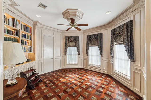 $3,500,000 | 903 Old Lake Road, Houston, TX 77057