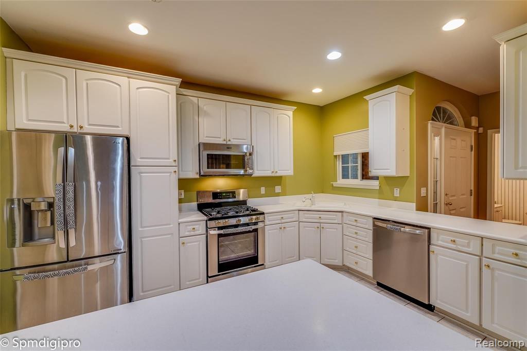 41687 Glade Road Canton, MI 48187 - Photo 19 of 59