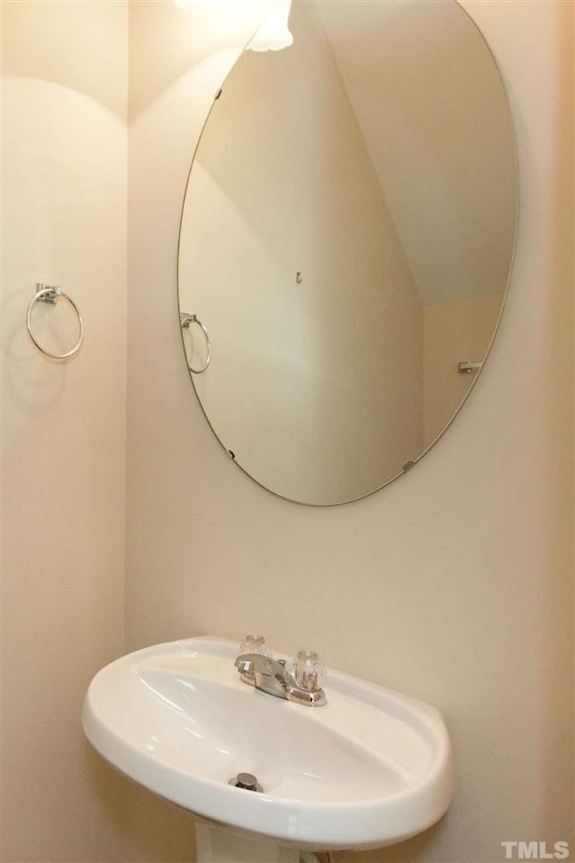 5337 Silver Moon Lane Raleigh, NC 27606 - Photo 8 of 23 Gallery Image 8