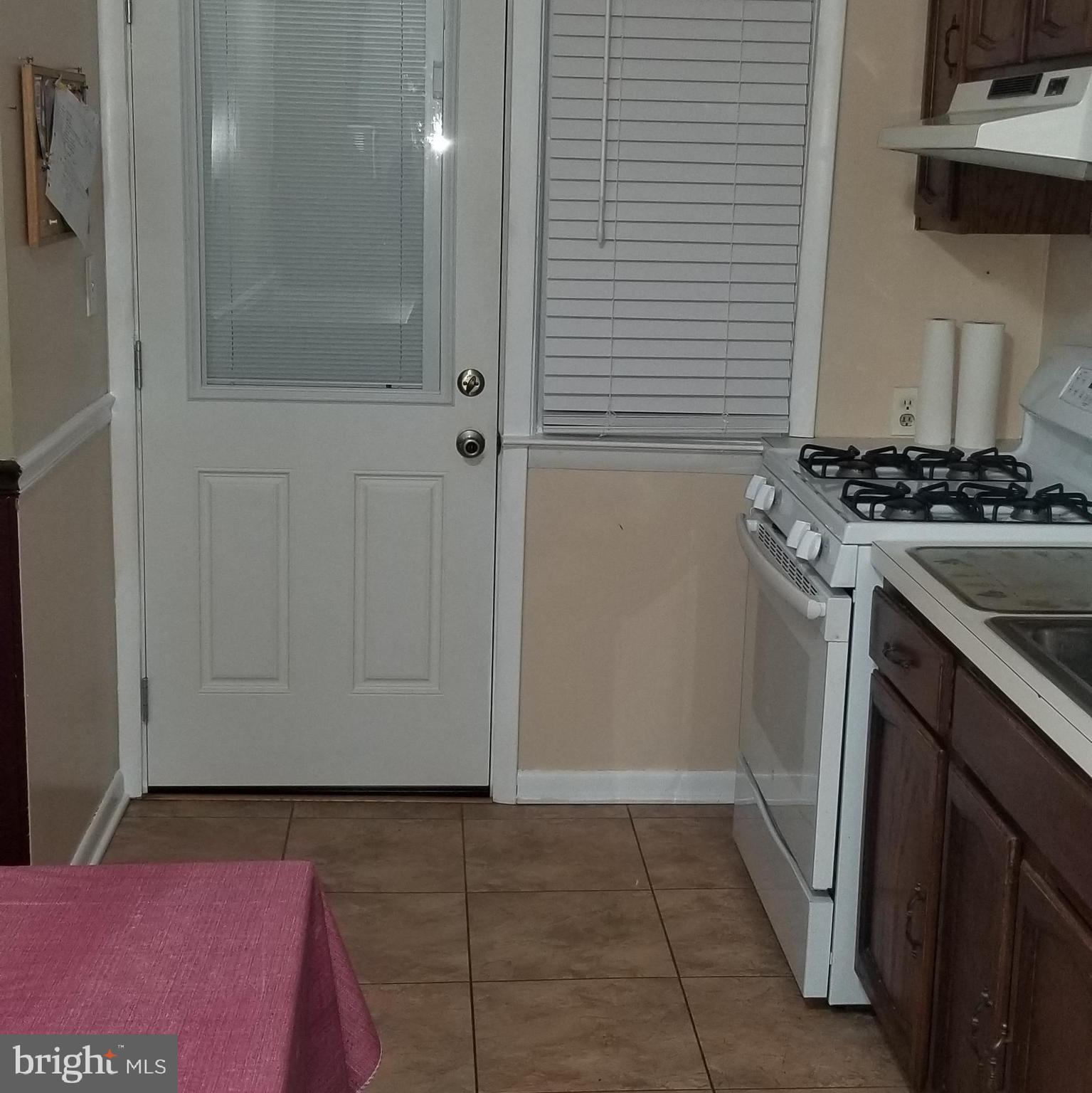 3712 Raspe Avenue Baltimore, MD 21206 - Photo 8 of 16 Gallery Image 8