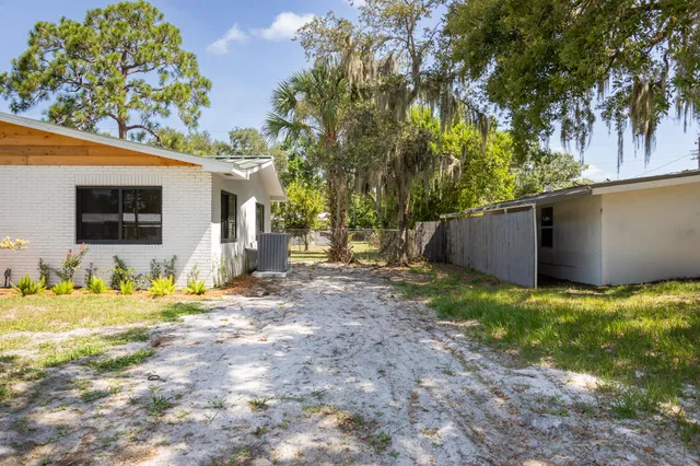 $359,000 | 809 Southeast 12th Street, Okeechobee, FL 34974