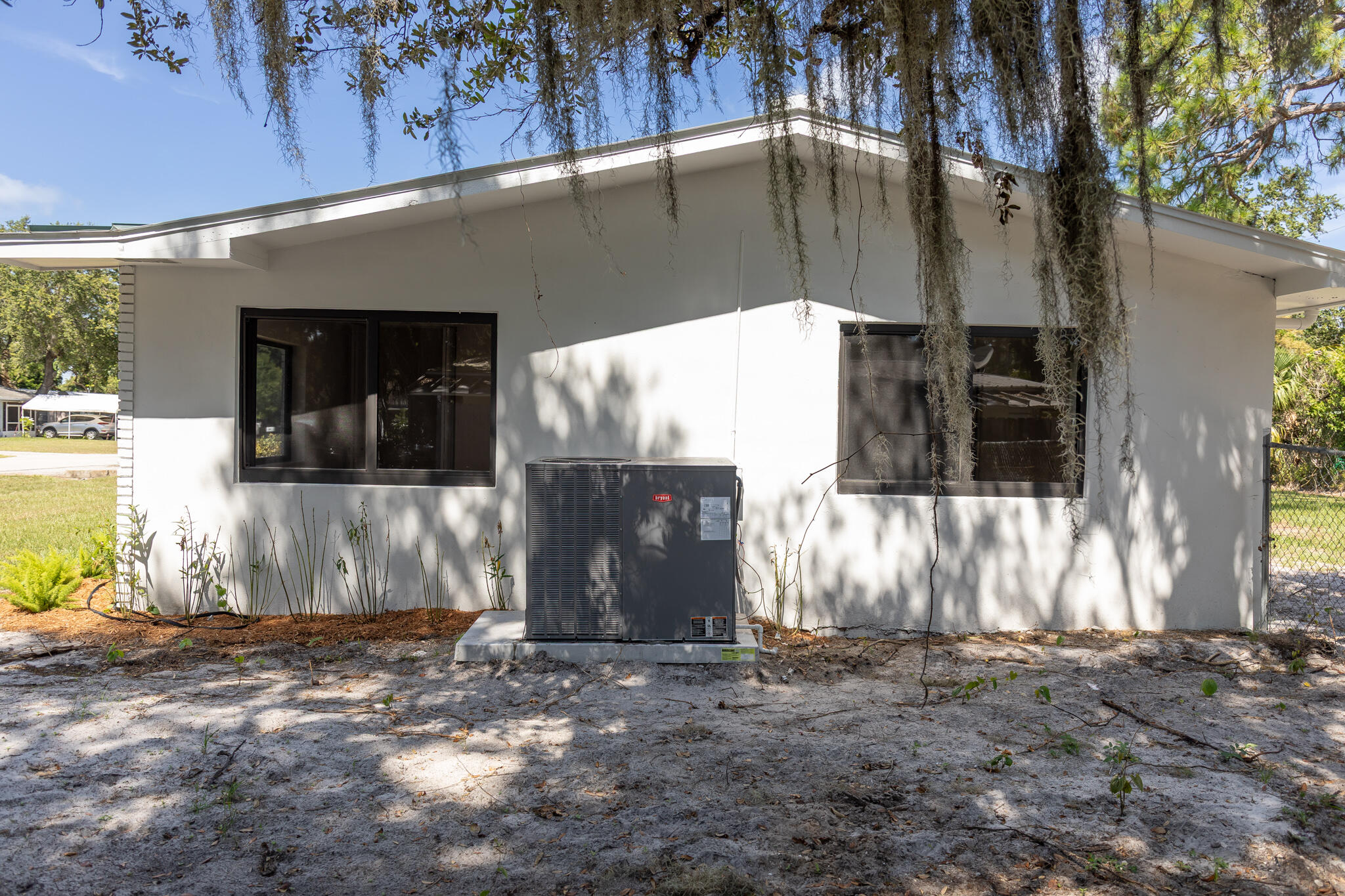 809 Southeast 12th Street Okeechobee, FL 34974 - Photo 40 of 62 a view of a small house