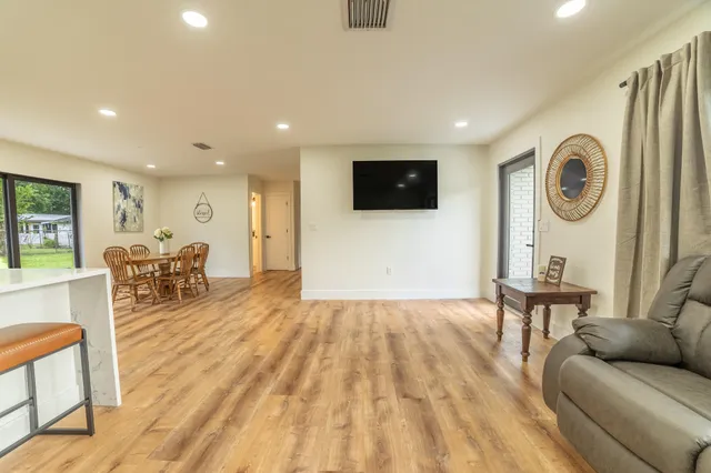 $359,000 | 809 Southeast 12th Street, Okeechobee, FL 34974