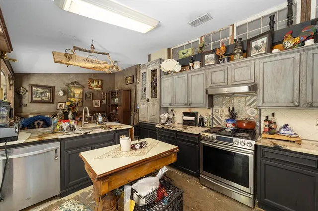 $495,000 | 18695 Northeast 5th Terrace Road, Citra, FL 32113