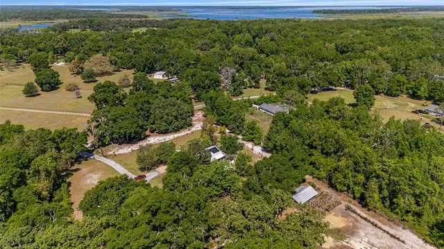 $495,000 | 18695 Northeast 5th Terrace Road, Citra, FL 32113