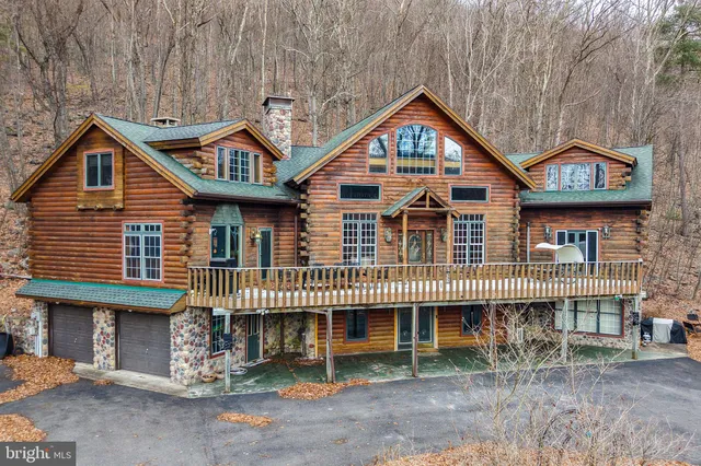 $1,100,000 | 493 Lake Drive, Nesquehoning, PA 18240