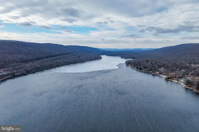 $1,100,000 | 493 Lake Drive, Nesquehoning, PA 18240