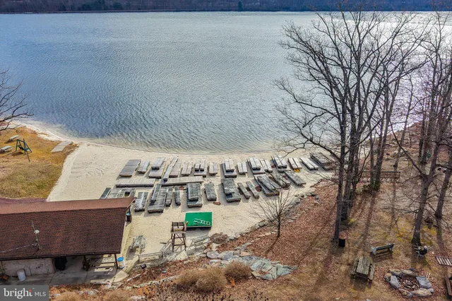 $1,100,000 | 493 Lake Drive, Nesquehoning, PA 18240