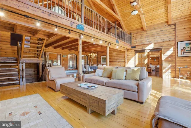 $1,100,000 | 493 Lake Drive, Nesquehoning, PA 18240